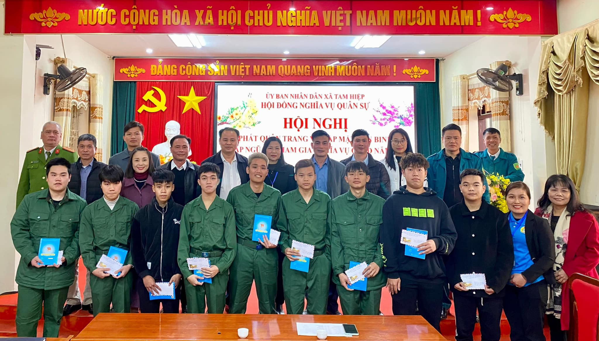 Hội nghị phát quân trang và gặp mặt tân binh nhập ngũ và tham gia nghĩa vụ quân sự CAND năm 2025